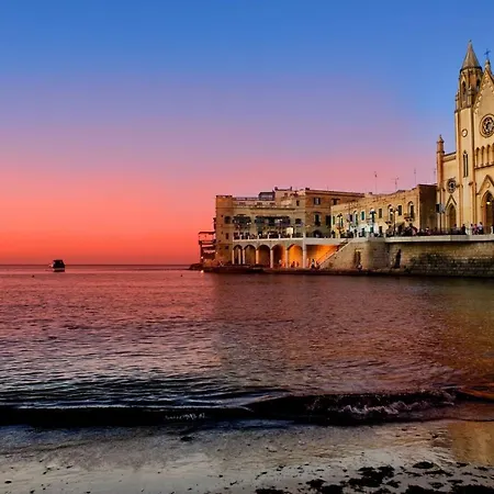 Modern-luxury In Tigne Point W/ Pool, Location Sliema